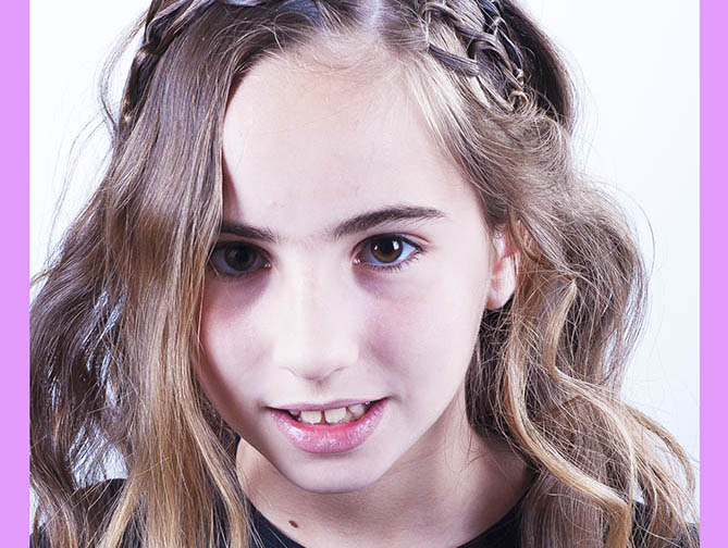 Julia y su recogido en Innovación peluqueros. Mayo 2013